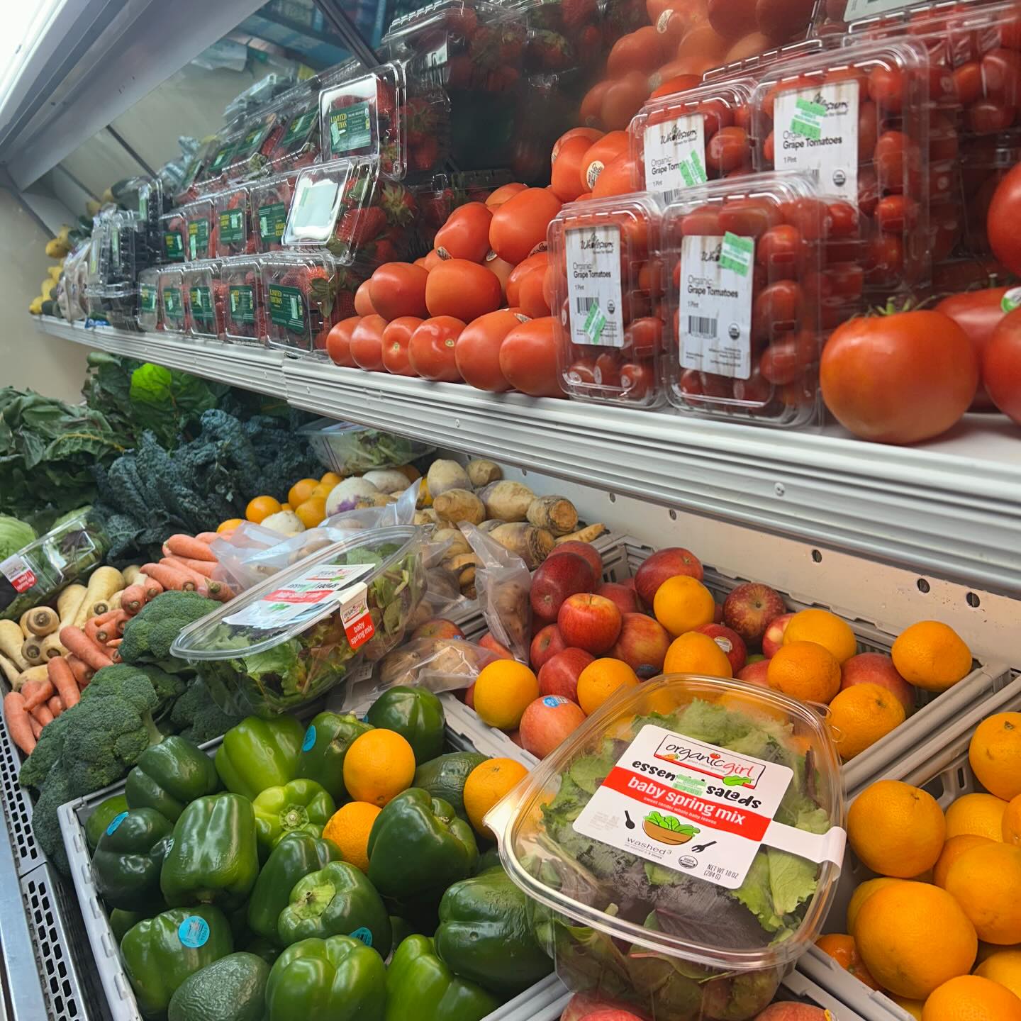 sandra's cafe and healthy marketplace produce box
